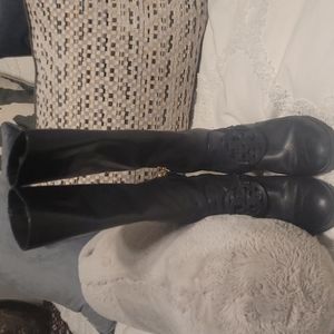 Black tory burch boots